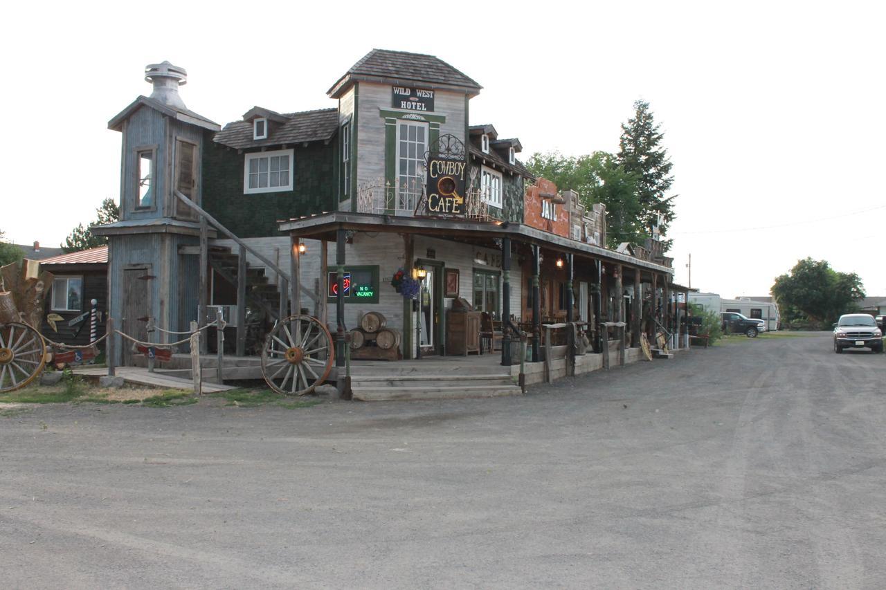 Black Bear Motel Davenport Zewnętrze zdjęcie