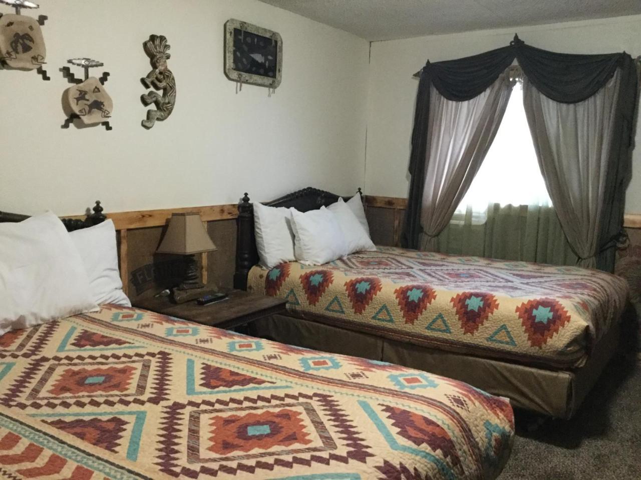 Black Bear Motel Davenport Zewnętrze zdjęcie