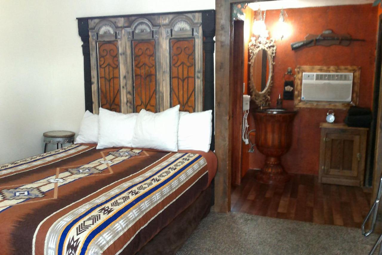 Black Bear Motel Davenport Zewnętrze zdjęcie